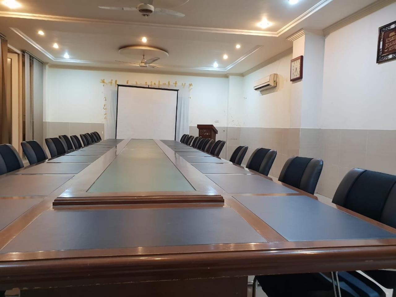 Hotel Grand Faisalabad Exterior photo